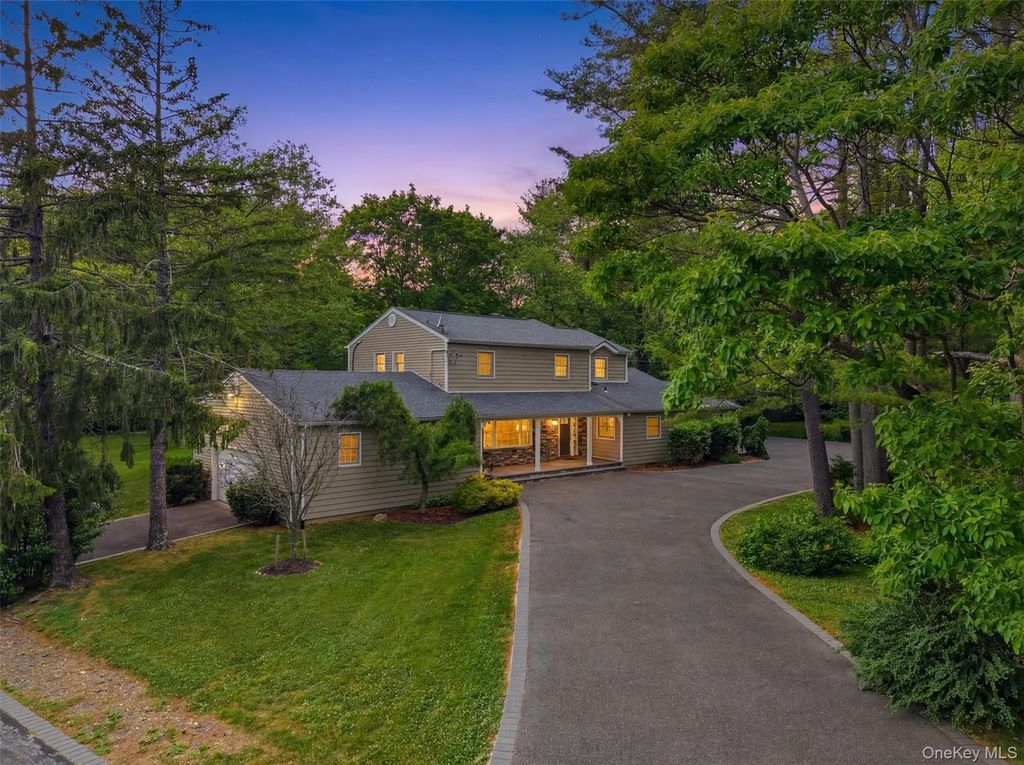 455 Deer Park Road, Dix Hills
