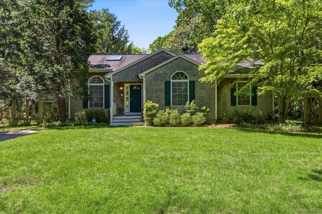 34 Waterhole Road, East Hampton