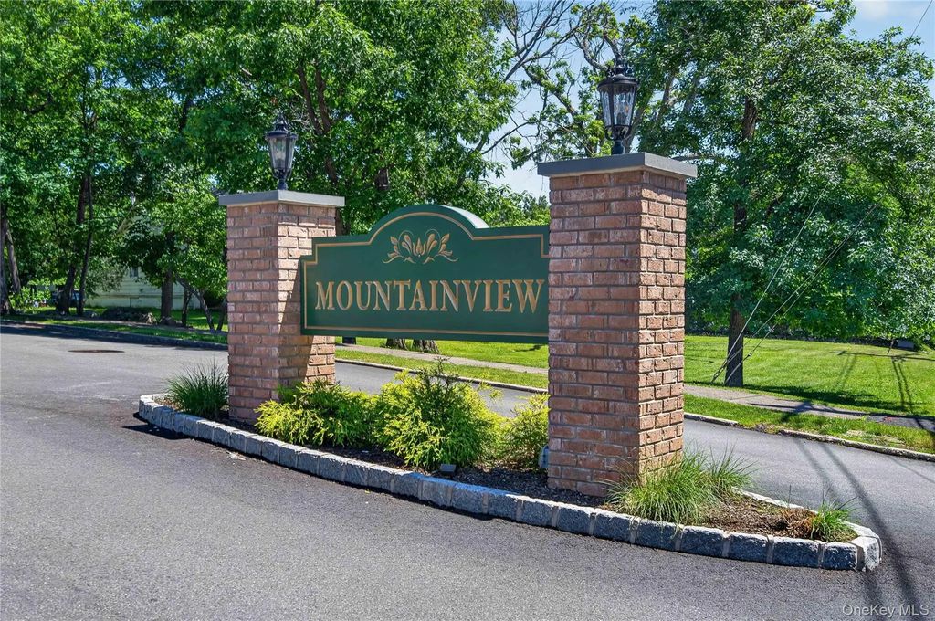 425 Sierra Vista Lane, Valley Cottage