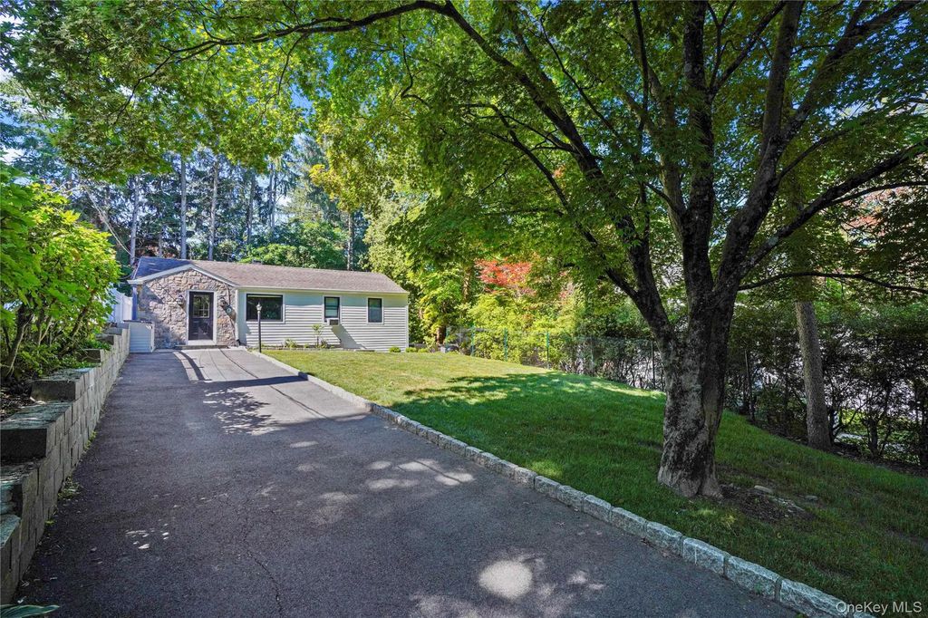 80 Bischoff Avenue, Chappaqua