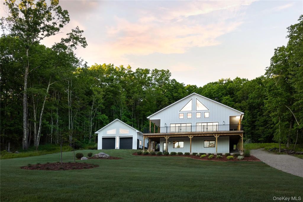 91 Lenni Lenape Road, Narrowsburg