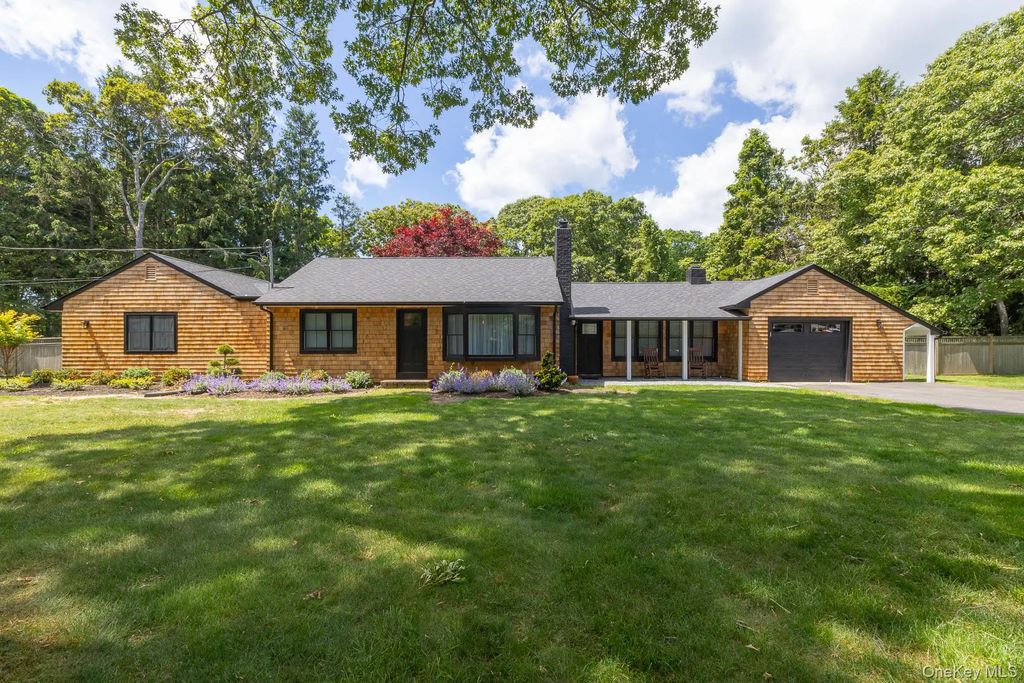 19 Groveland Avenue, East Quogue
