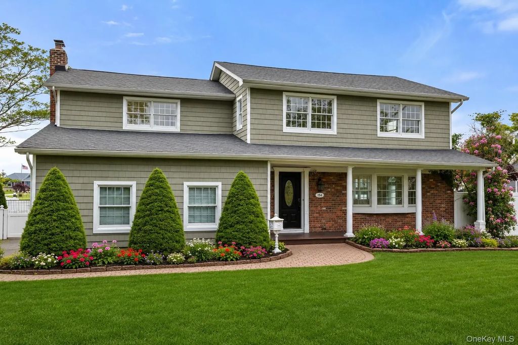 154 Sunset Drive, Sayville
