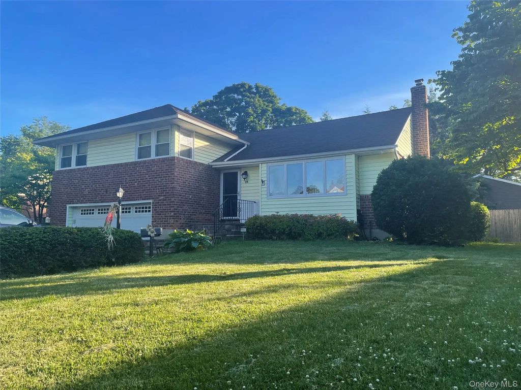25 Reed Lane, Westbury