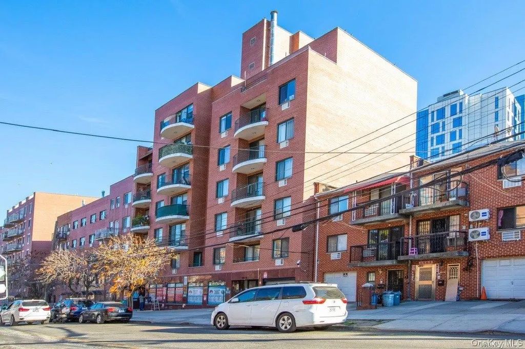 136-16 35th Avenue # 7c, Flushing