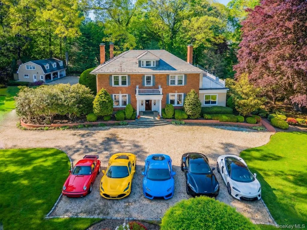 23 Townsend Road, Glen Cove