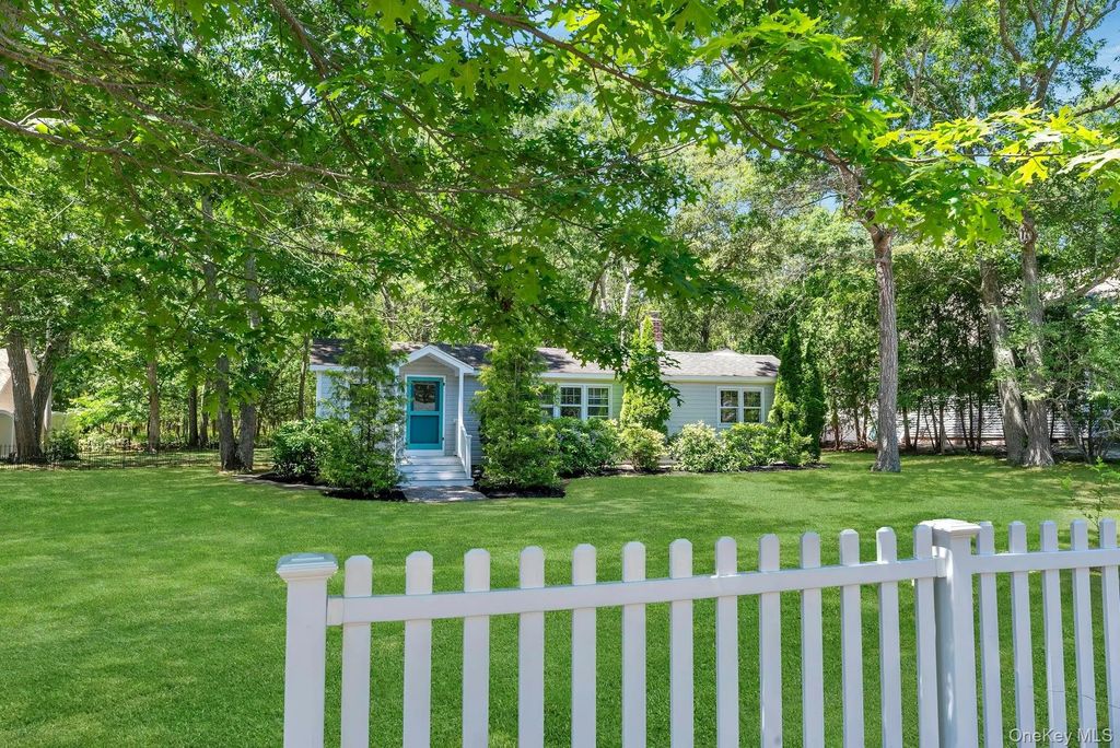 420 Sigsbee Road, Mattituck