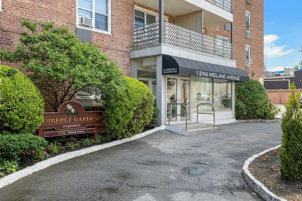 1296 Midland Avenue # L2, Yonkers