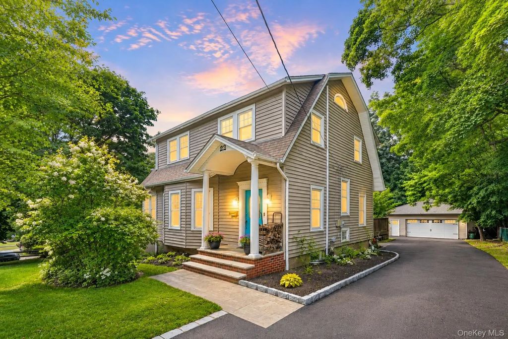 22 Grandview Avenue, Suffern