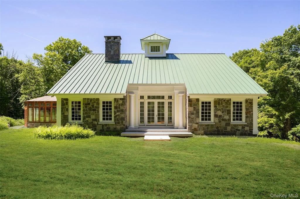 46 Hoxie Road, Millbrook