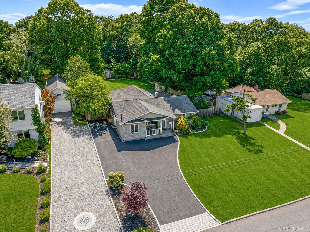 1015 Ocean Avenue, Bay Shore