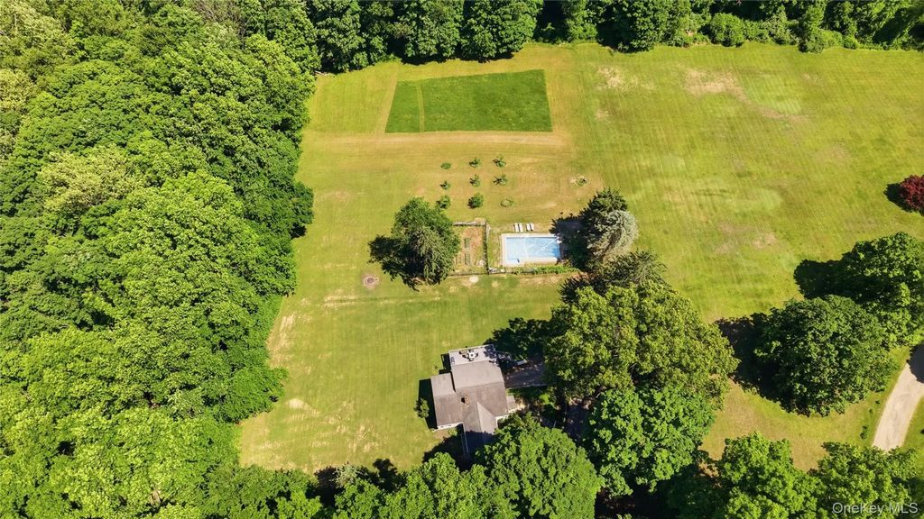 11 Valley View Road, Hopewell Junction