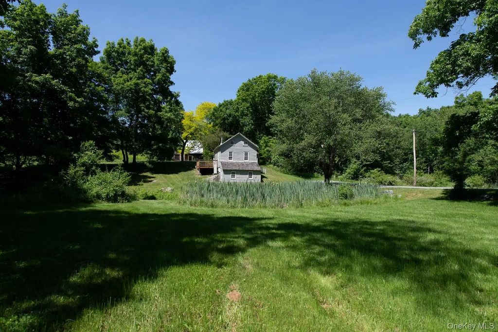 275 Pitts Road, Chatham