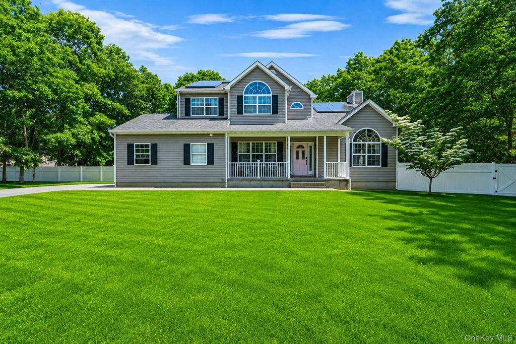 9 Mulligan Drive, Medford