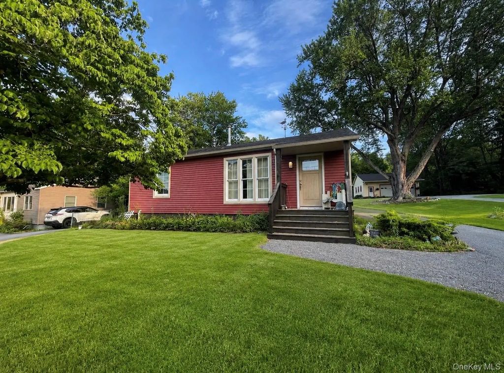 2706 Route 6, Slate Hill
