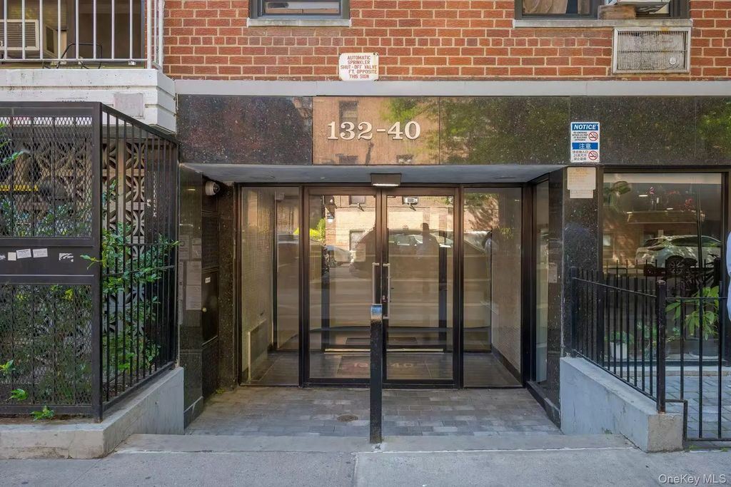 13240 Sanford Avenue # 3r, Flushing