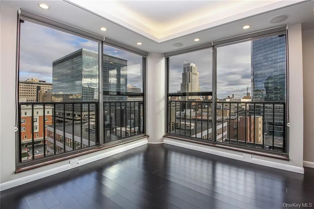 10 Cottage Place # 11e, White Plains