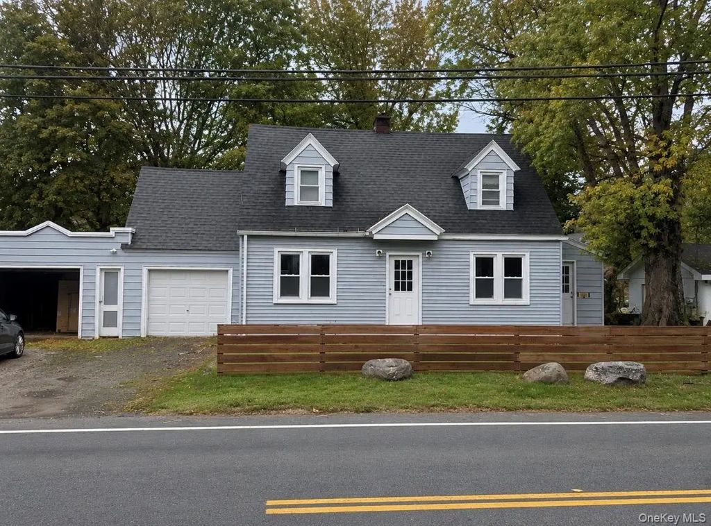 6221 State Route 42, Woodbourne