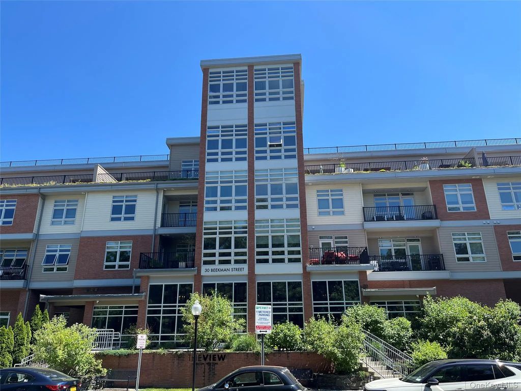 30 Beekman Street # 213, Beacon