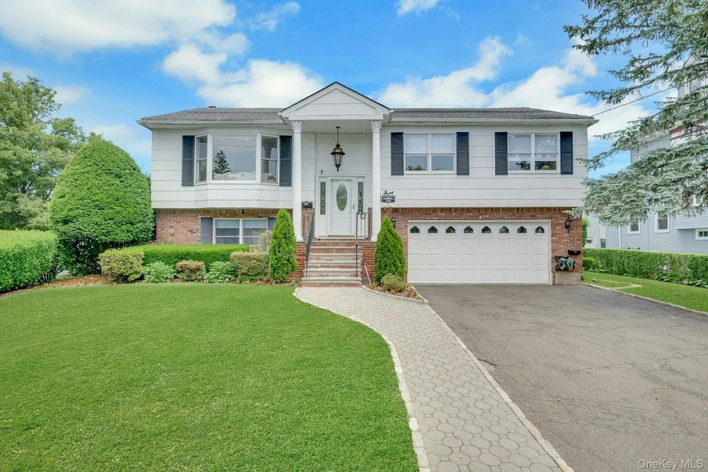 100 Neptune Avenue, New Rochelle