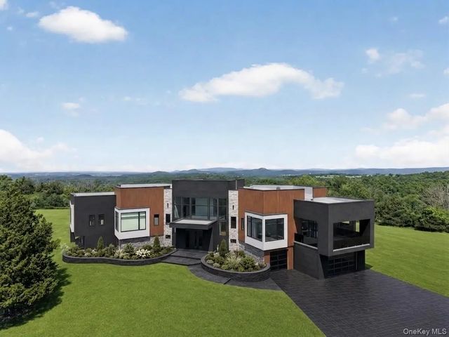 30 High Ridge Road, Warwick