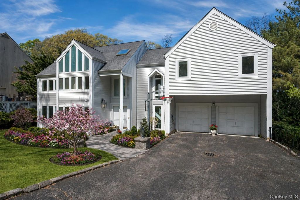 8 Verity Lane, Roslyn