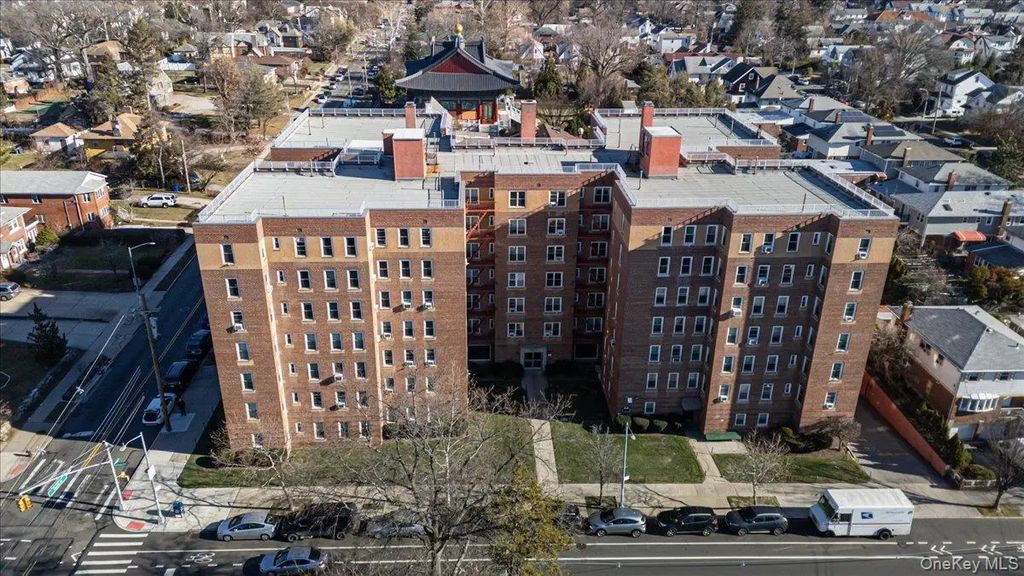 30-11 Parsons Boulevard # 2t, Flushing
