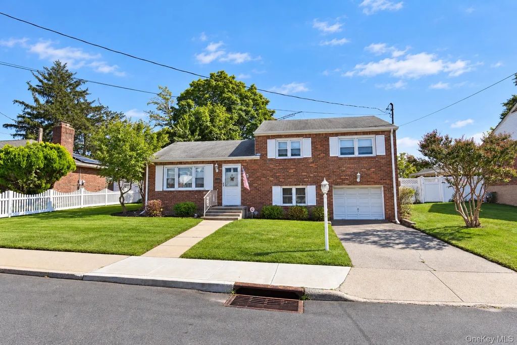 145 Arthur Avenue, Floral Park