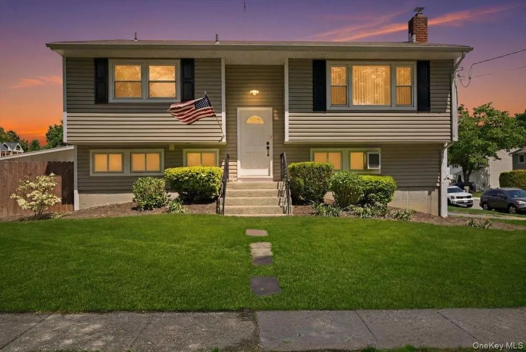 448 Lenox Road, Huntington Station