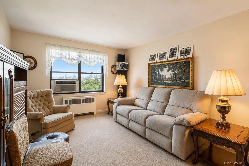 5224 65th Place # 3l, Maspeth