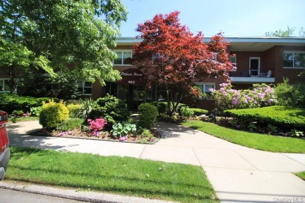 463 Summit Avenue # 1- I, Cedarhurst