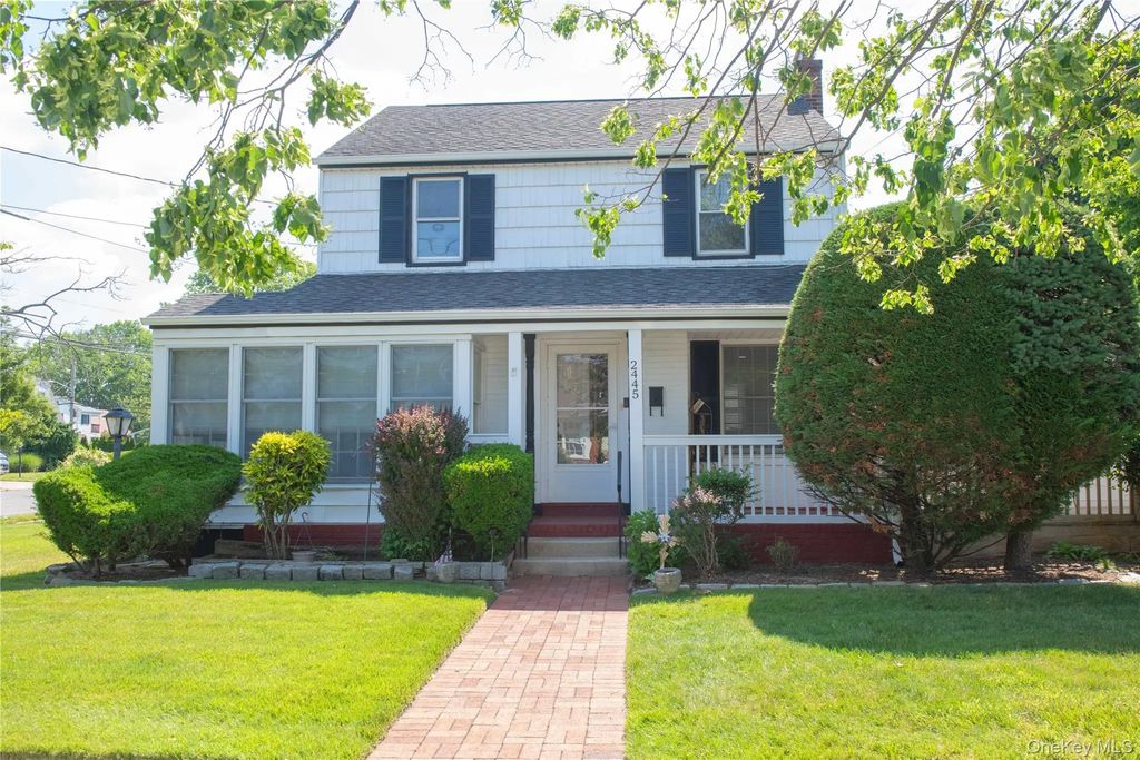 2445 Soper Avenue, Baldwin