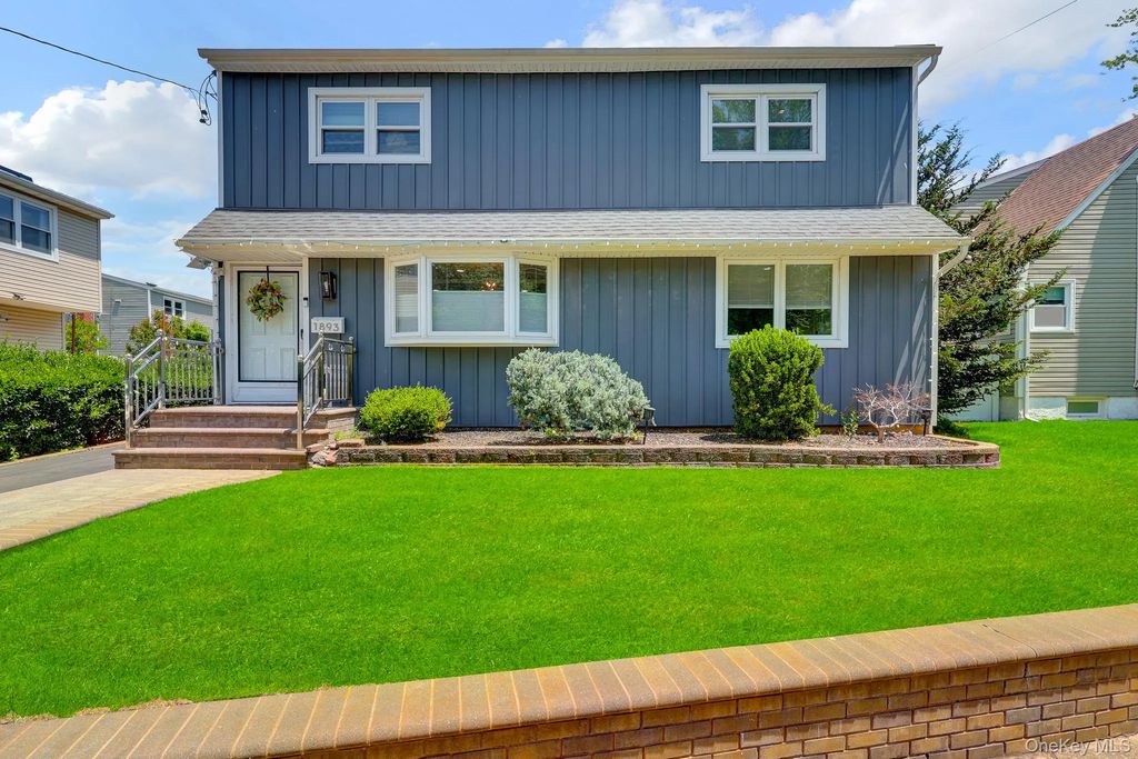 1893 Meadowbrook Road, Merrick