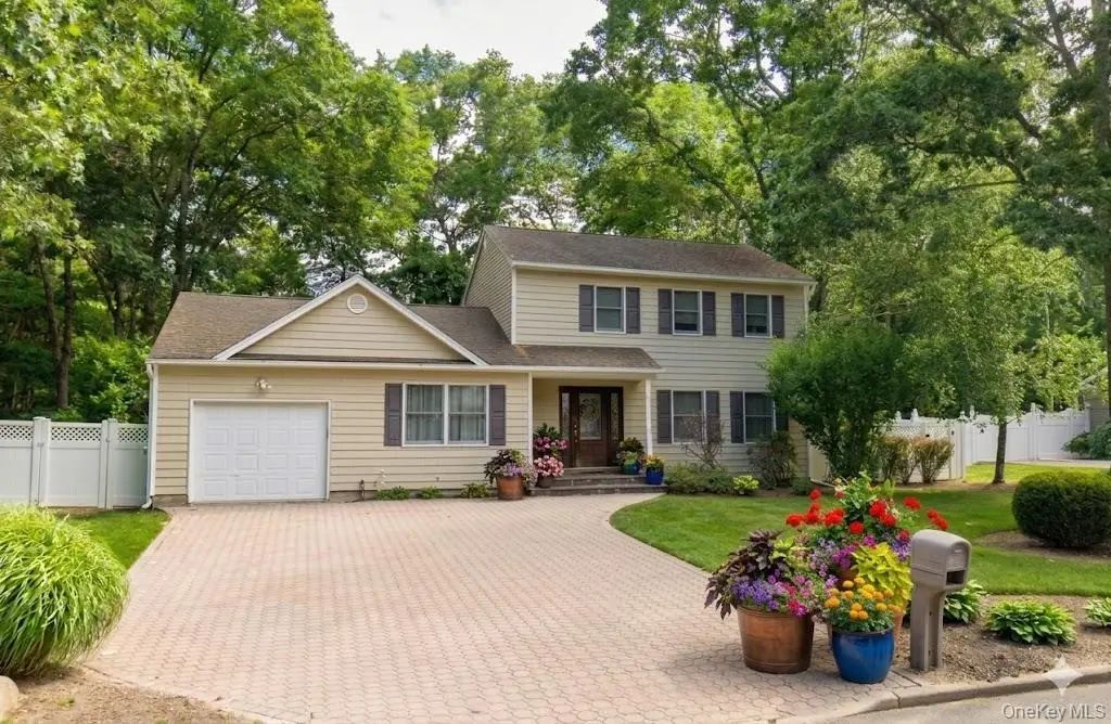 32 Scenic Hills Drive, Ridge
