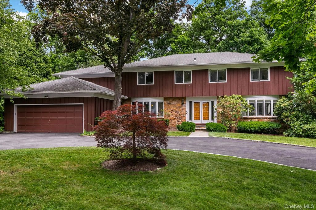 16 Meadow Road, Scarsdale