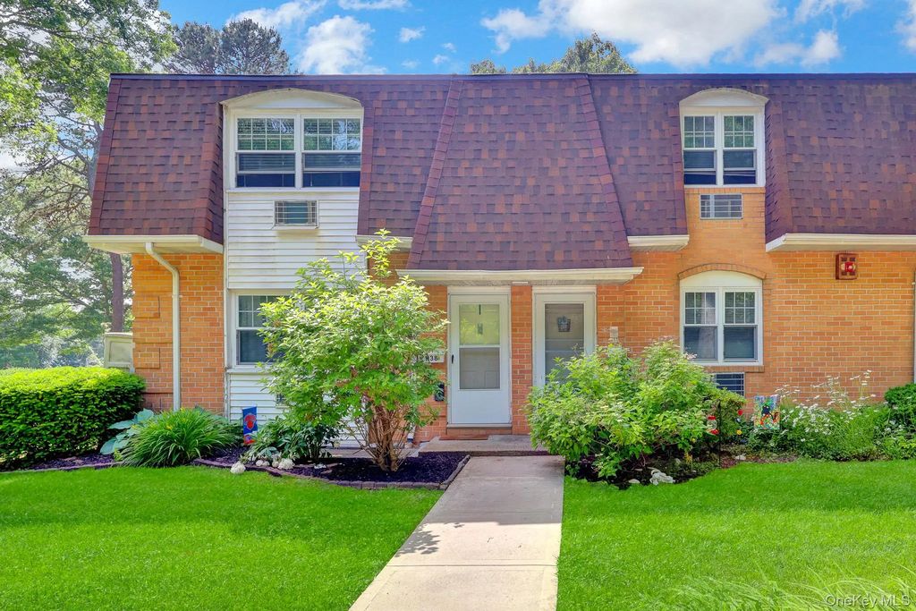 25 Glen Hollow Drive # H 37, Holtsville