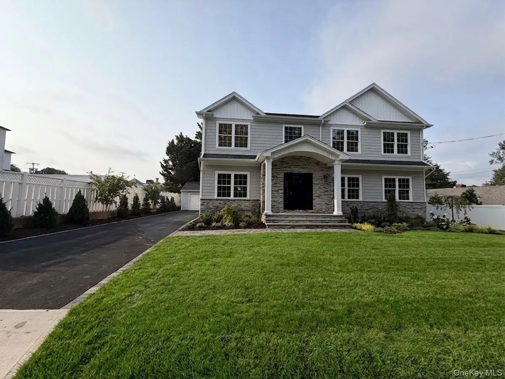 37 Church Street, Syosset