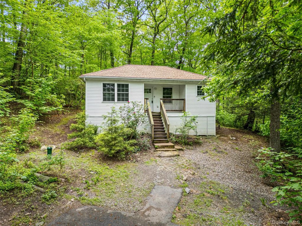 333 Wixon Pond Road, Mahopac