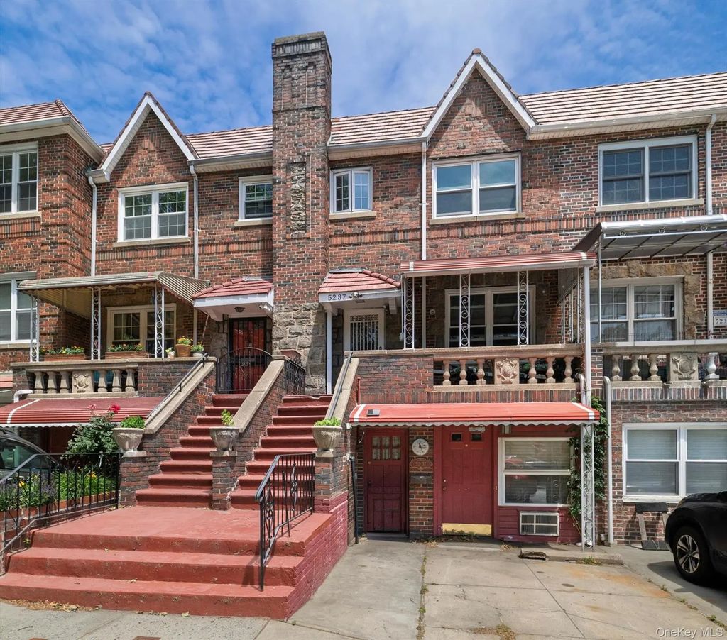 52-37 39th Avenue, Sunnyside