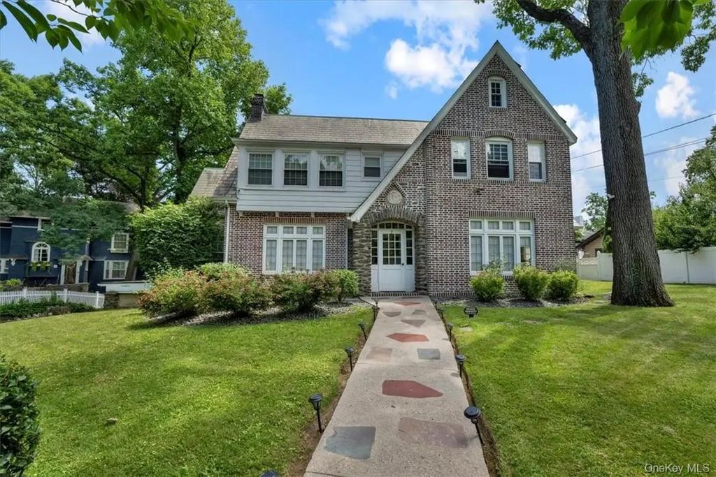 2 Rockland Avenue, Yonkers