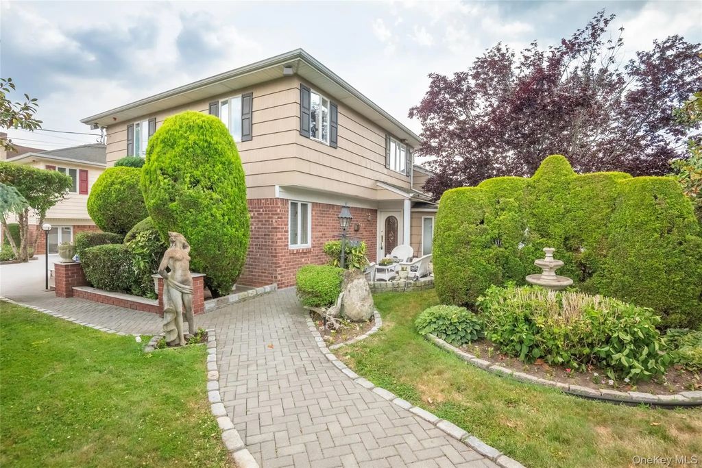 52-04 Redfield Street, Douglaston
