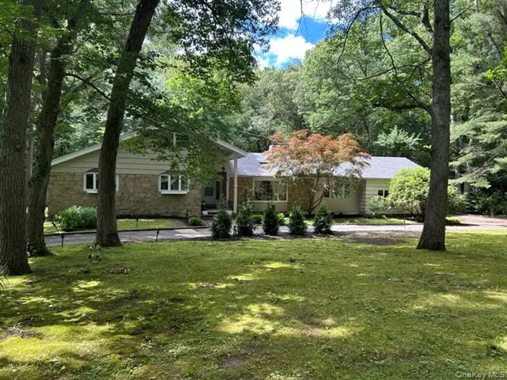 3 Fox Lane, Locust Valley