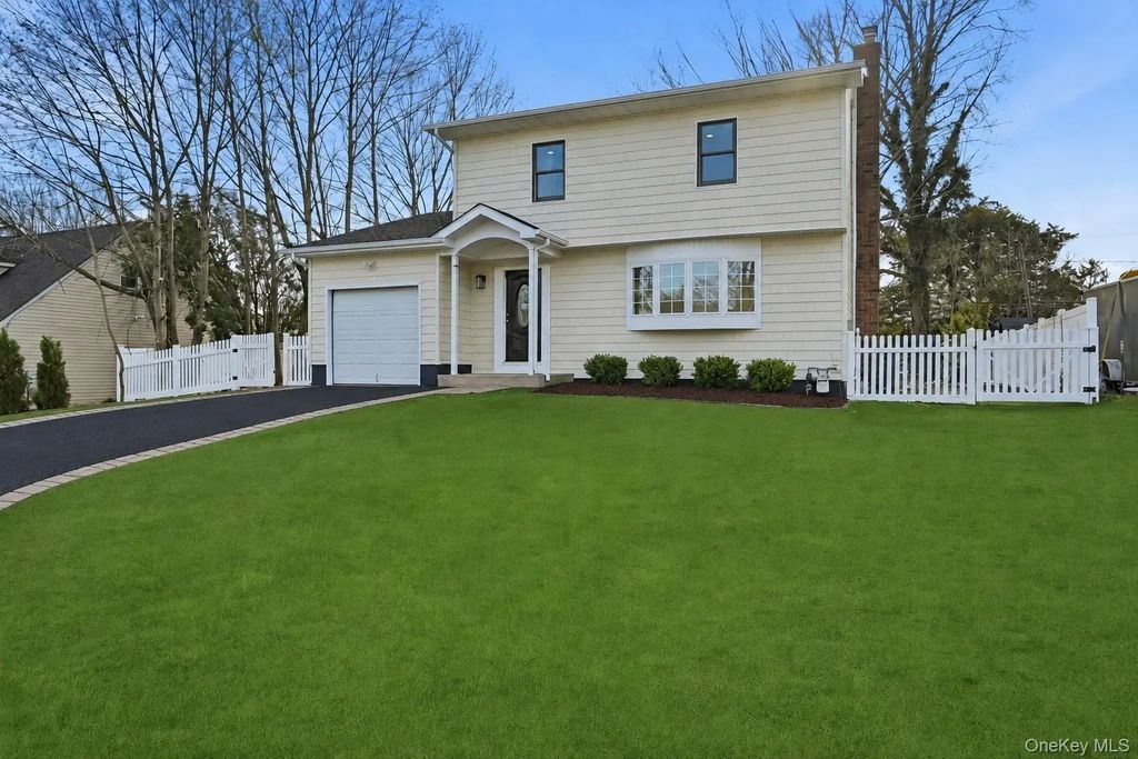10 Curlin Lane, Saint James