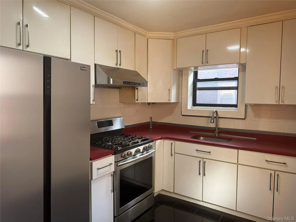 14336 Barclay Avenue # 5h, Flushing