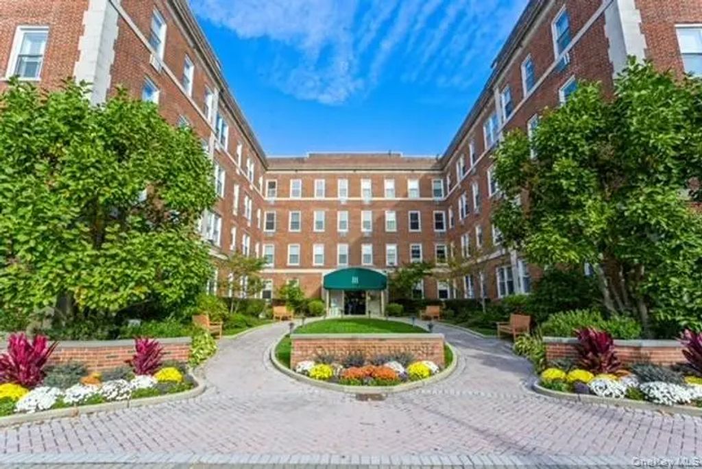 111 7th Street 415, Garden City