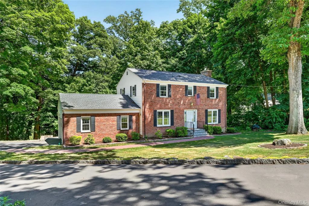 1 Woodland Drive, Pleasantville