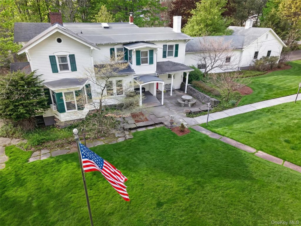 219 Husdon Street, Call Listing Agent