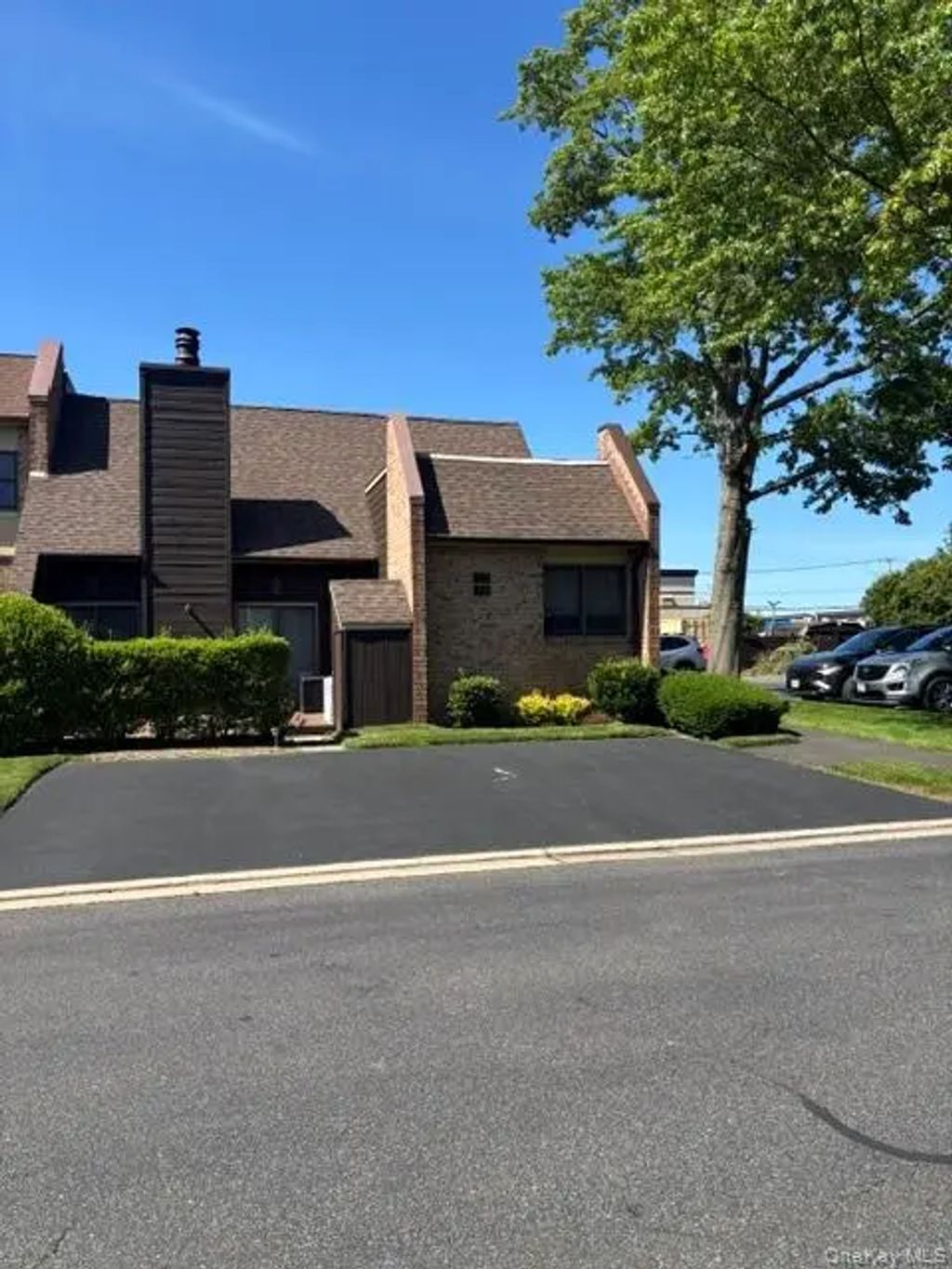 34 Southgate Circle, Massapequa Park