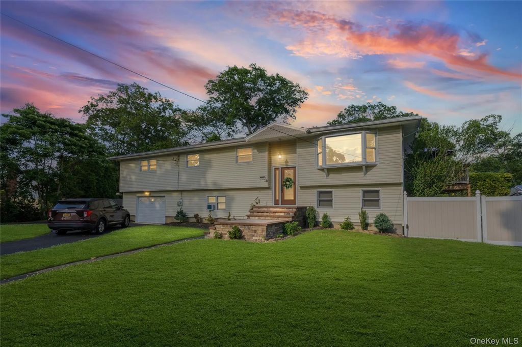 111 Brunswick Road, Lake Ronkonkoma