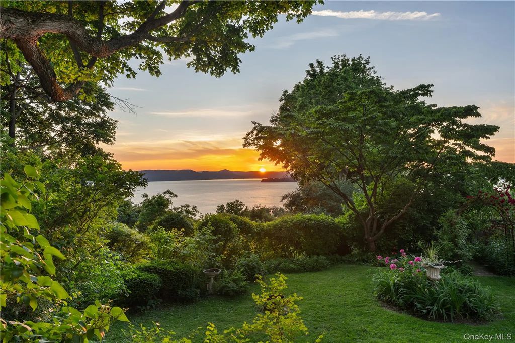 28 Hamilton Avenue, Ossining